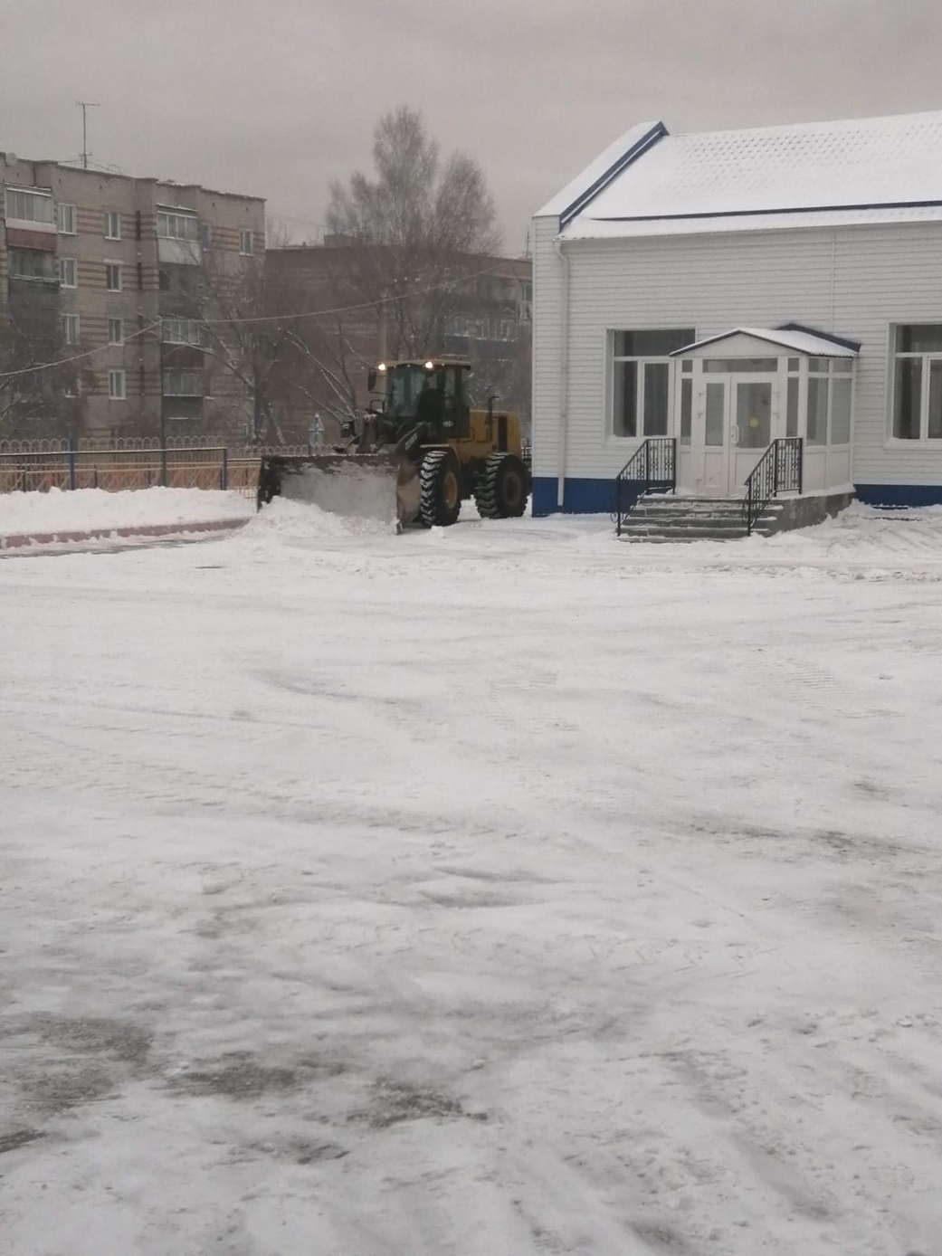 Киселевск. Слаженная работа в снежную погоду в детском саду 10 «Семицветик»